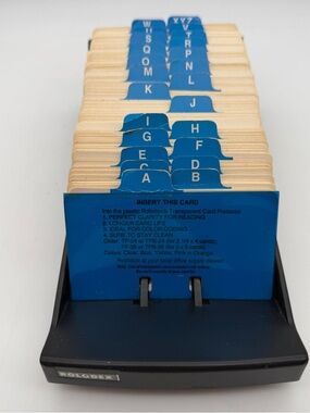 Vintage ROLODEX Model NVIP24 Open Card Address File W/Alphabet Dividers 9”x4.5”